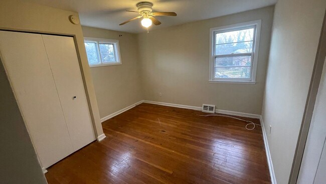 Building Photo - 1014 Cedarcroft Rd