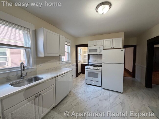 Building Photo - 41 Michigan Ave