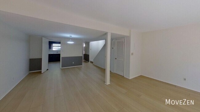 Building Photo - 5805 Nottoway Ct