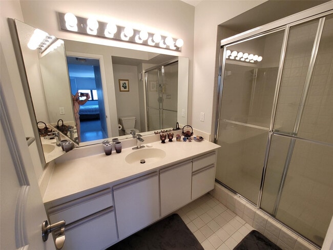 Building Photo - 1500 N Ocean Blvd