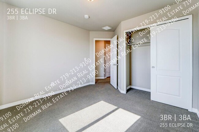 Building Photo - 255 Eclipse Dr