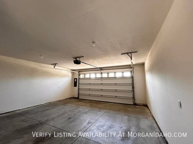 Building Photo - 10175 W Carlton Bay Dr