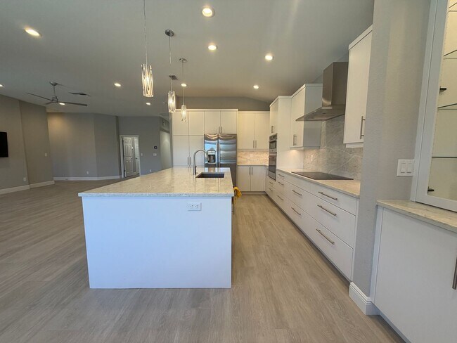 Building Photo - ANNUAL RENTAL - 3 BED / 2 BATH POOL HOME IN AUTUMN WOODS