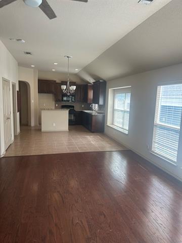 Building Photo - 5009 Holliday Dr