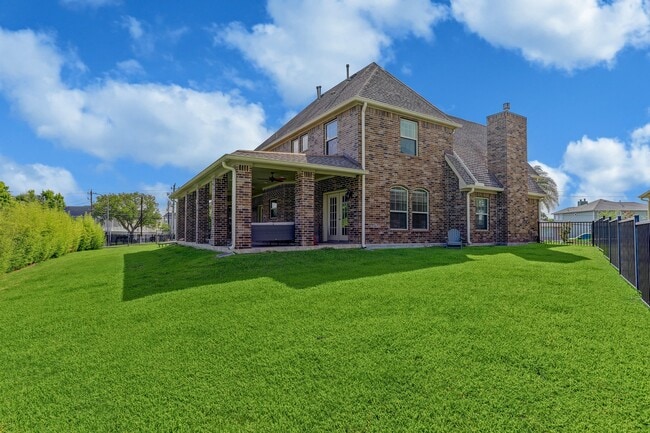 Building Photo - 303 Twin Timbers Ln