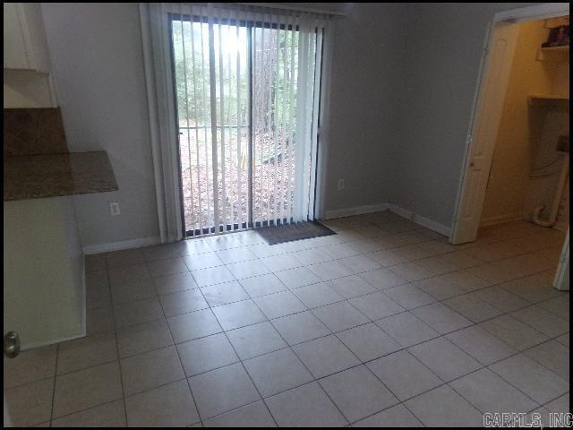 Building Photo - 6904 Dahlia Dr