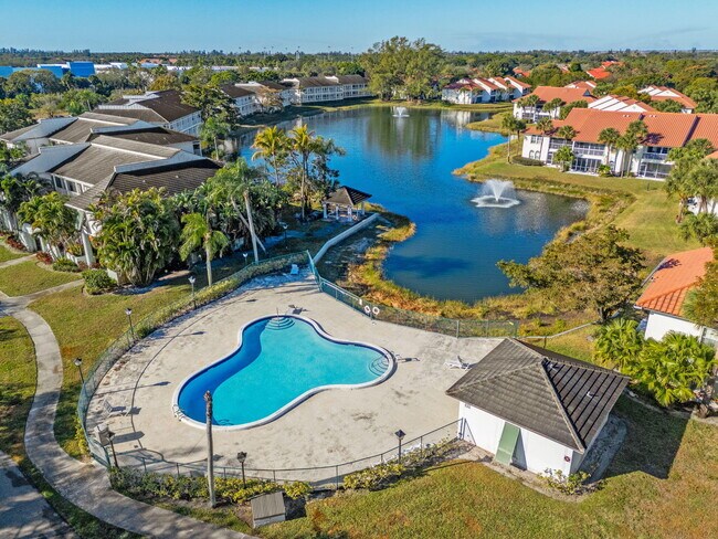 Building Photo - 286 Cypress Point Dr