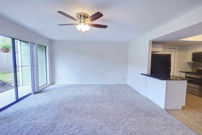 Building Photo - 14777 Wunderlich Dr