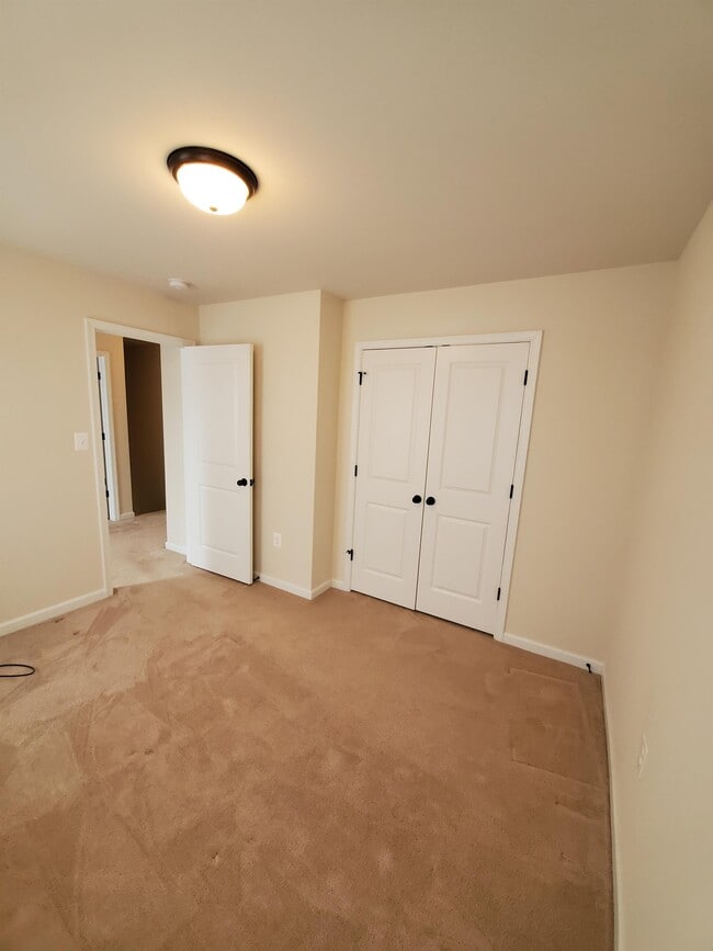 Building Photo - 10510 Woodland Dr