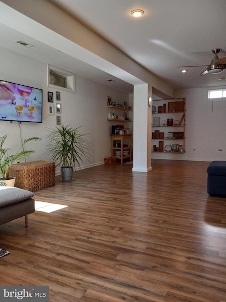 Building Photo - 43137 Binkley Cir