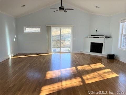 Building Photo - 462 Main St