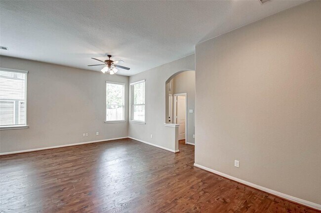 Building Photo - 26 Cheswood Manor Drive