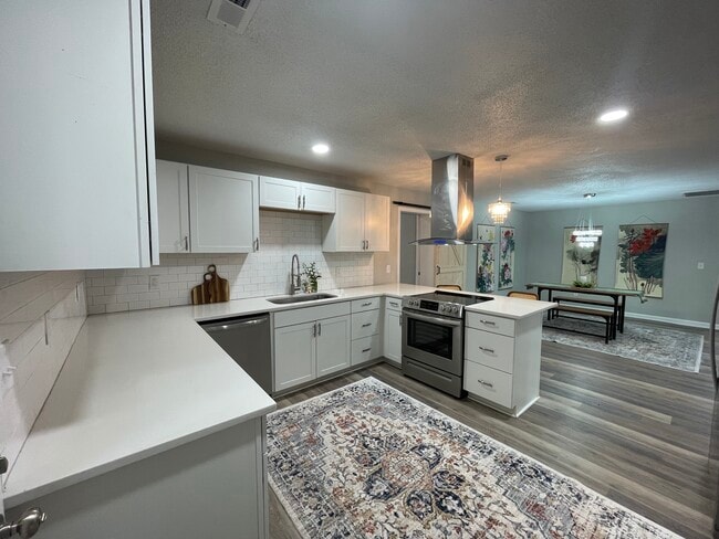 Building Photo - 137 Cherokee Trail