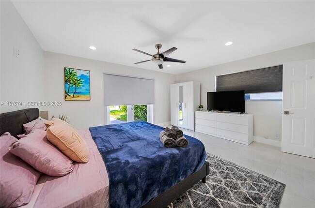 Building Photo - 31 SE 12th St