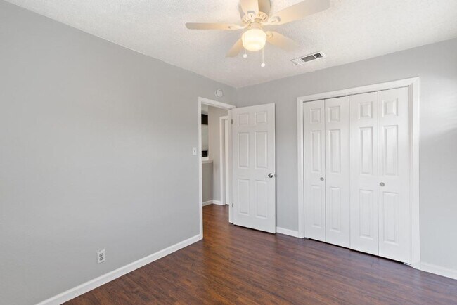 Building Photo - 302 Splitrock