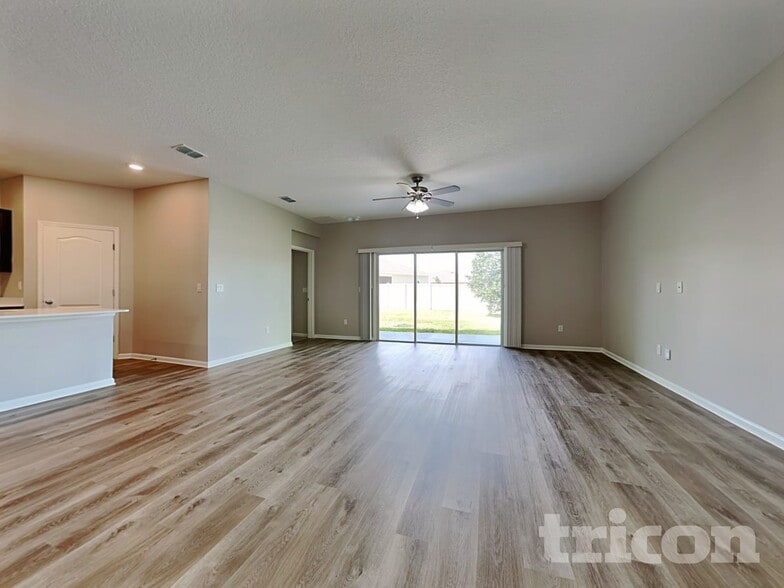 Building Photo - 154 Bloomfield Wy