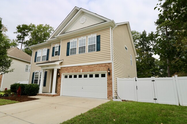 Building Photo - Immaculate 4 bedroom 2.5 Bath home in Sagi...