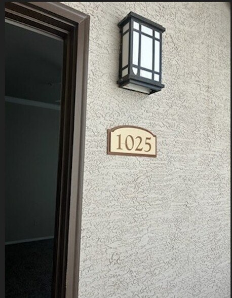 Building Photo - 1941 S Pierpont