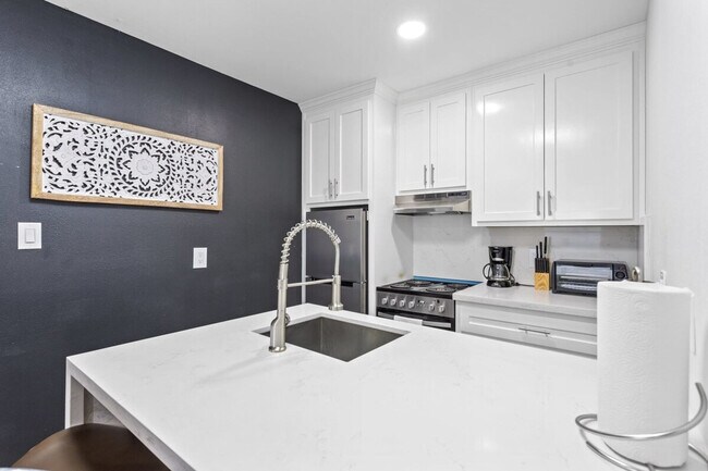 Building Photo - 2620 Arbor St