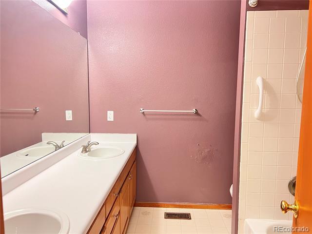 Building Photo - 9937 Spring Hill Ln