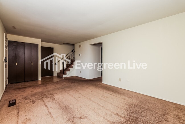 Building Photo - 4743 Taylorsville Rd