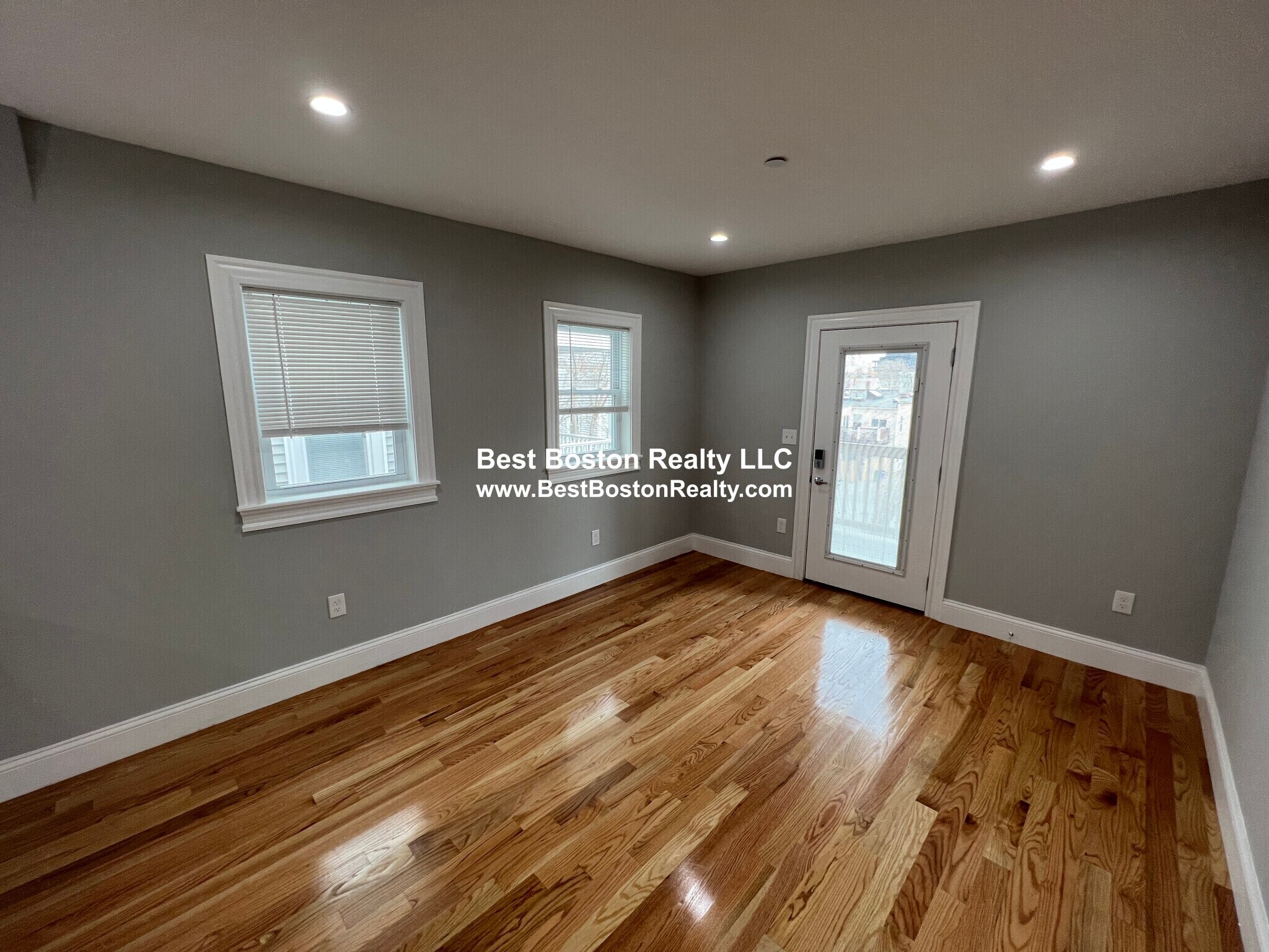 Building Photo - 15 Harold St