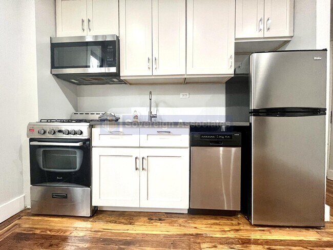 Building Photo - 564 West 189th