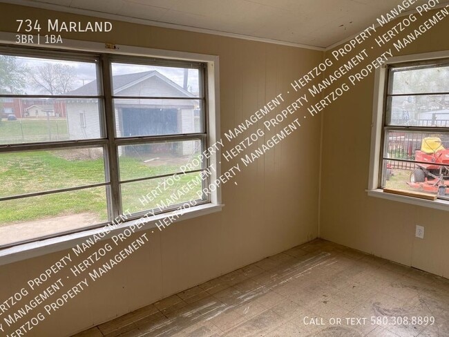 Building Photo - 734 Marland-