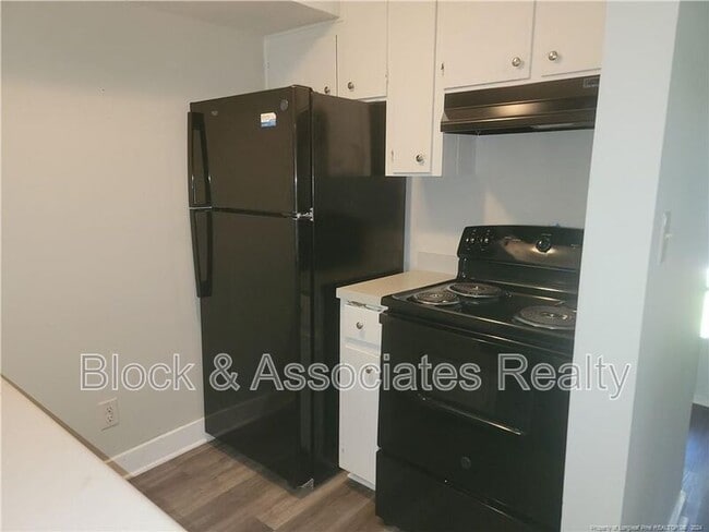 Building Photo - 304 Wheel Hollow Trail