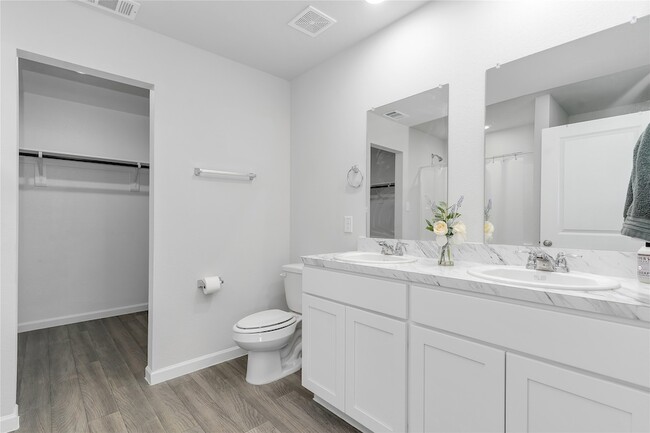 Building Photo - 845 Sugartree Dr