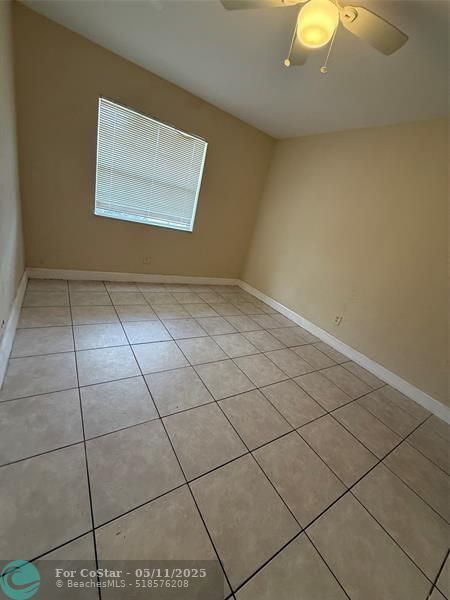 Building Photo - 2751 NW 14th Ct