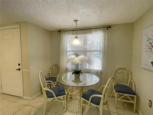 Building Photo - 6501 Stone River Rd