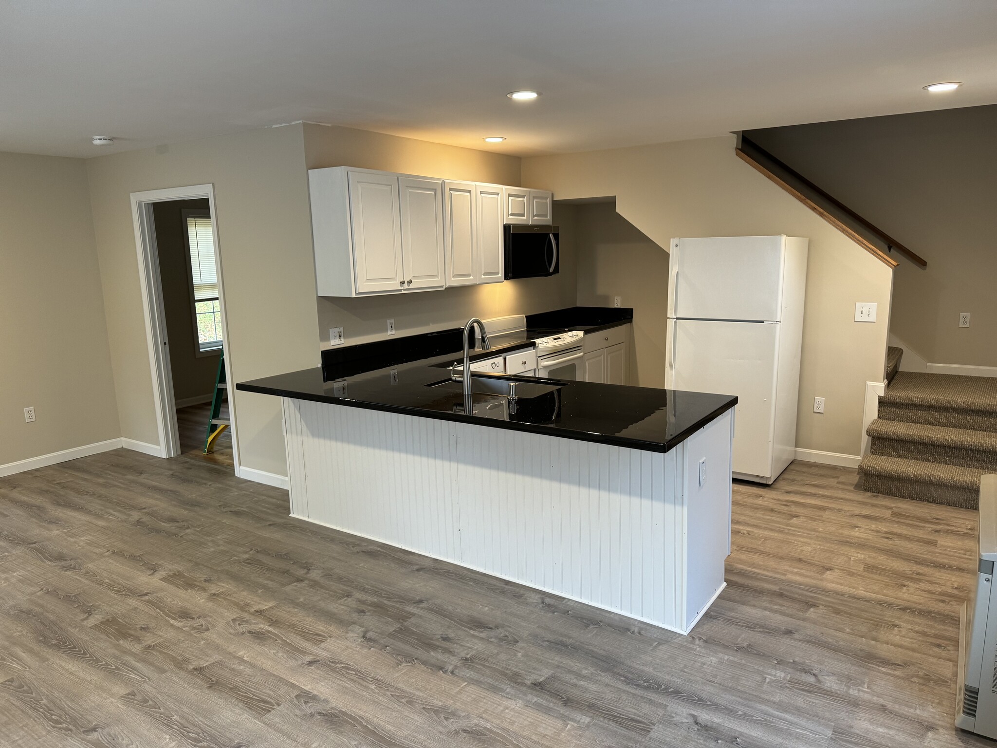 Building Photo - 224 Jeff Heights Rd