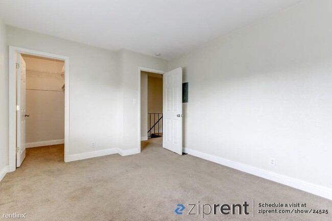 Building Photo - 2 br, 1 bath Condo - 9009 Casals Street, S...