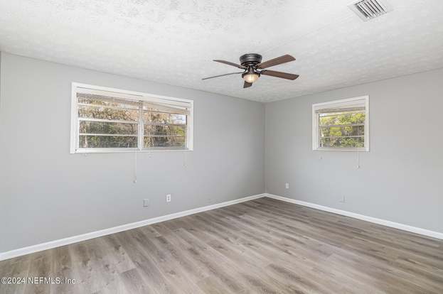 Building Photo - 2867 Holly Bay Rd
