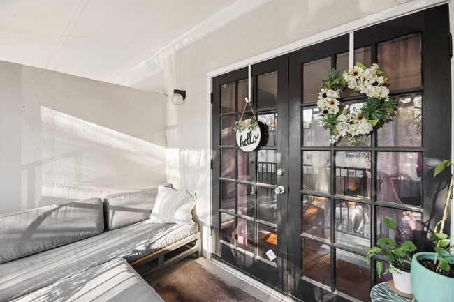 Building Photo - 1150 Collier Rd NW