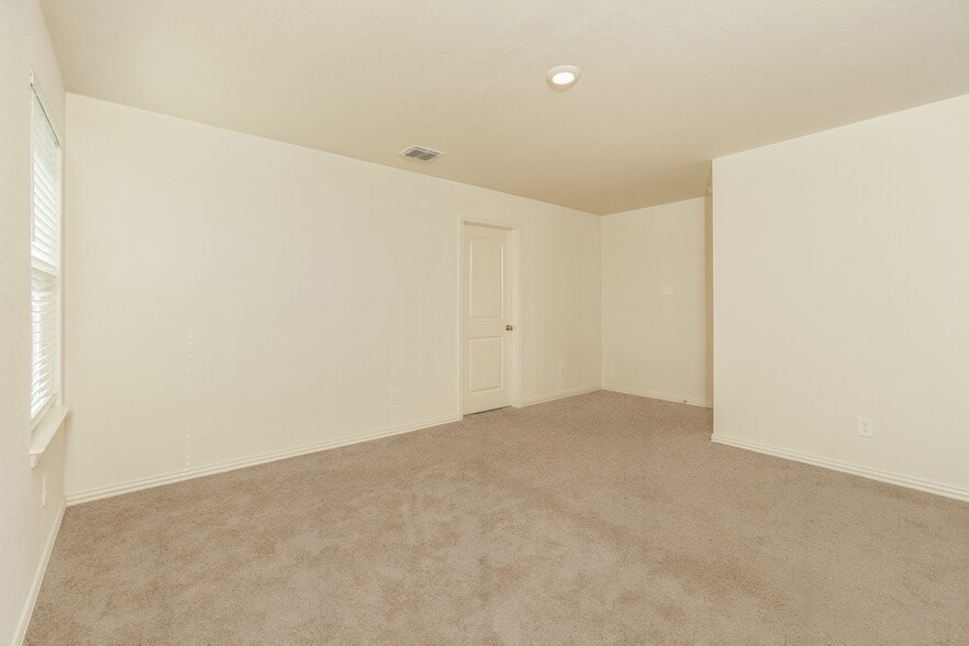 Building Photo - 7206 Lazy Cyn