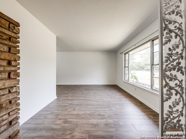 Building Photo - 600 Antler Dr