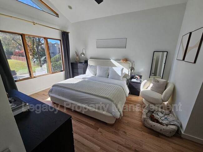 Building Photo - 1211 Gilbert St