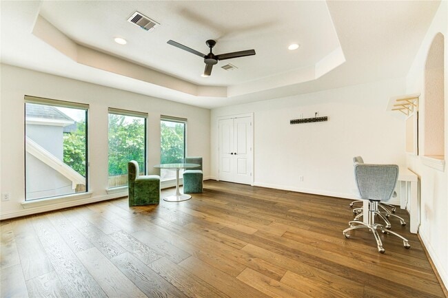 Building Photo - 1403 Wakefield Dr