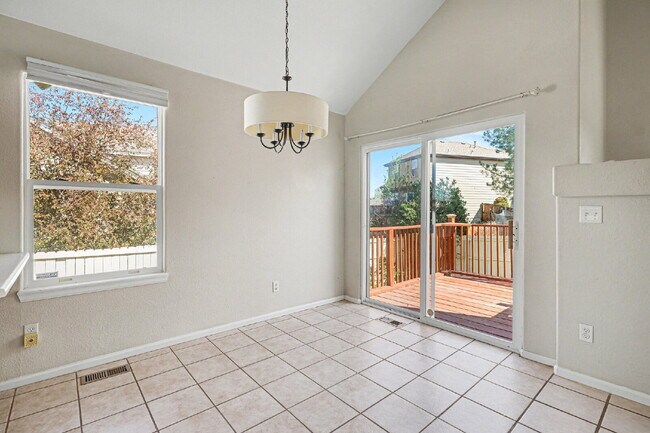 Building Photo - 12584 S Beaver Creek Way