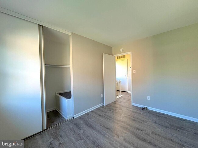 Building Photo - 9689 Hagel Cir