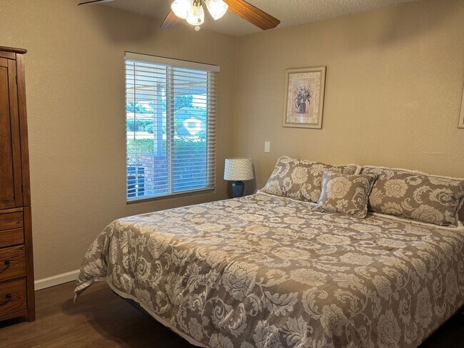 Building Photo - Perfect Vacation Home in a  45+ Active Adult Community! Available May through November 2026!