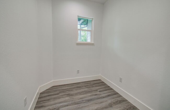 Building Photo - 6531 Rosemary Ln