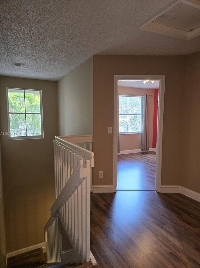 Building Photo - 821 NW 130th Ave