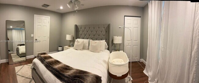 Building Photo - 16207 Sierra Palms Dr