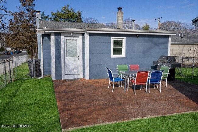 Building Photo - 17 George Rd