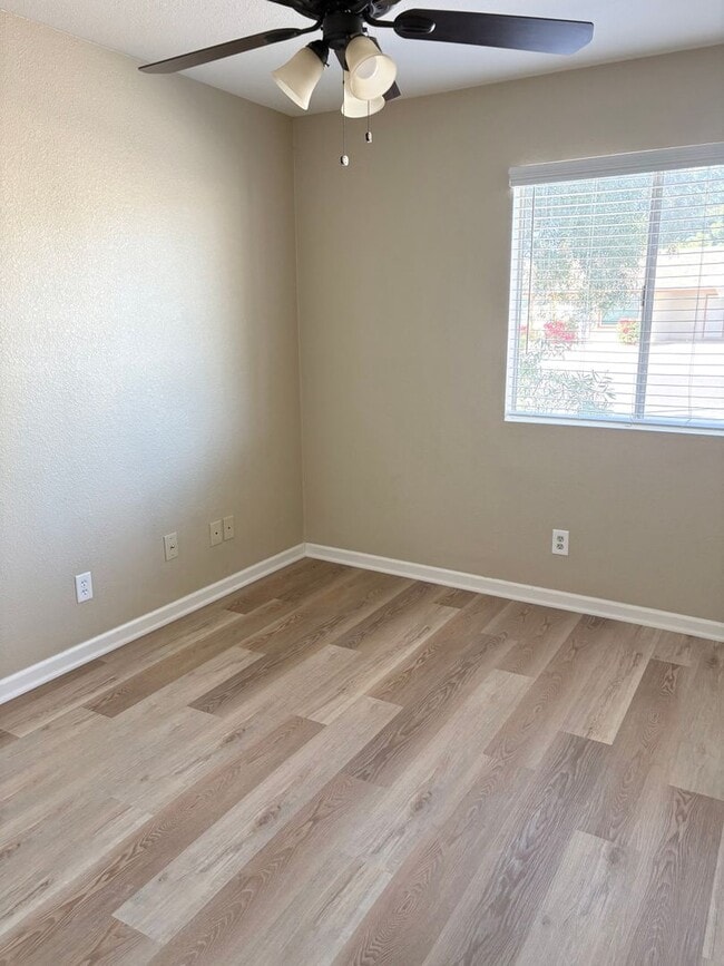 Building Photo - **Excellent 3br/2ba/2garage HOUSE (ELLIOT & DOBSON)** **MOVE-IN SPECIAL 50% OFF MOVE-IN MONTH!!!!**