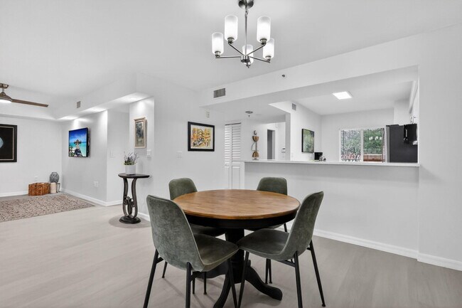 Building Photo - 12547 Imperial Isle Dr