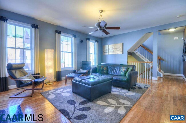 Building Photo - 164 Brookwood Dr